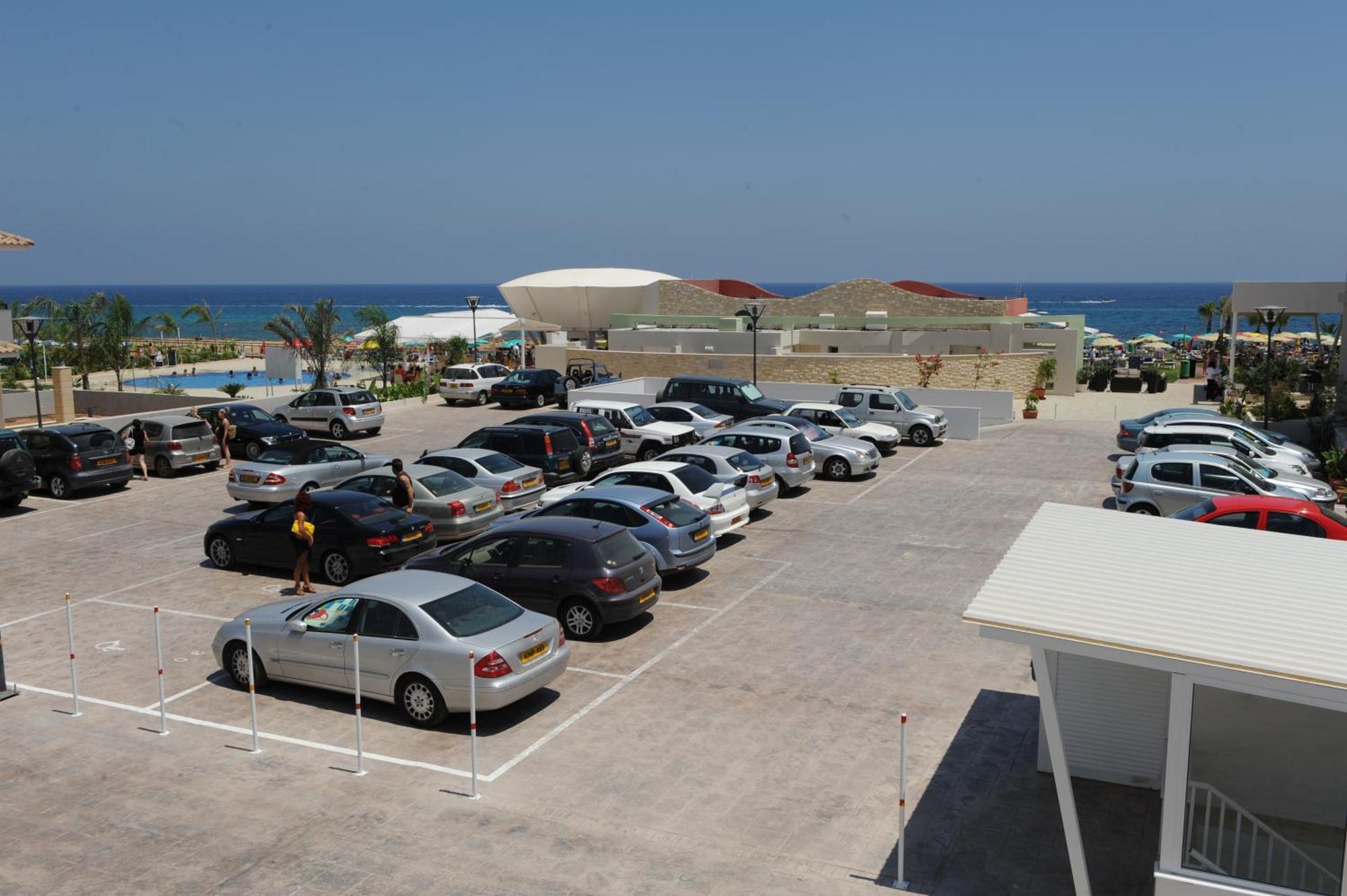 Polyxenia Isaak Luxury Villas And Apartments Protaras Exterior photo