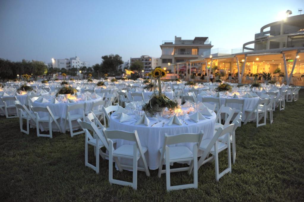 Polyxenia Isaak Luxury Villas And Apartments Protaras Exterior photo
